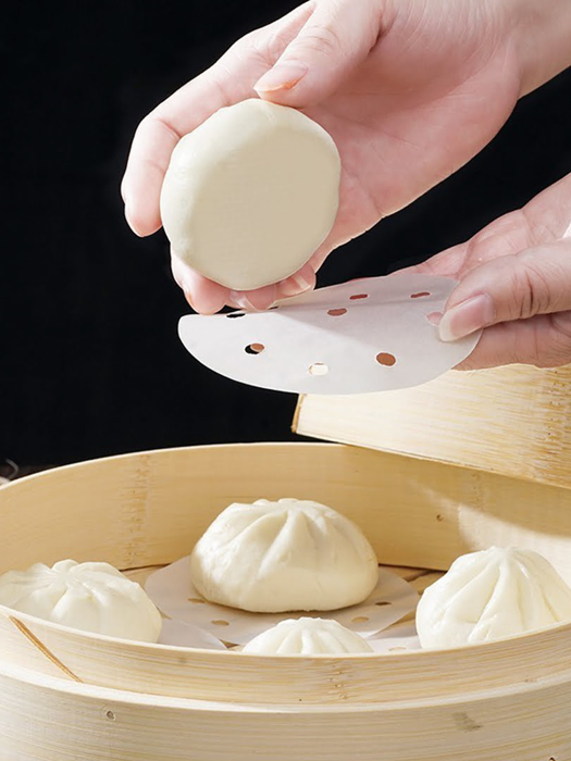 Giấy lót chống dính hấp chiên Kokusai có lỗ 12 cm (30 tờ/túi)